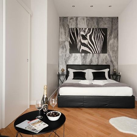 Deluxe Central Apartment Bergamo Bagian luar foto